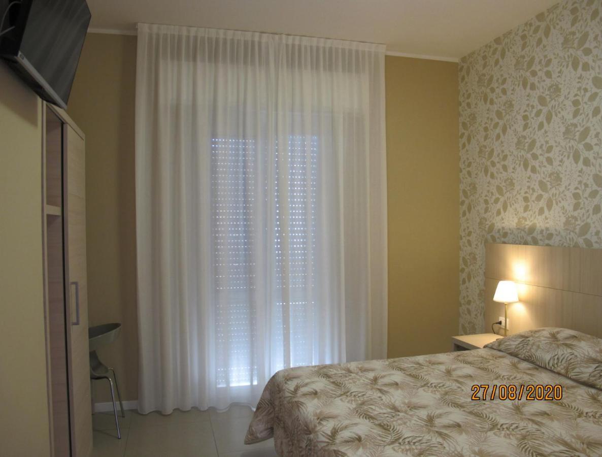 Santa Barbara Hotel & Apartments ベラーリア・イジェア・マリーナ エクステリア 写真
