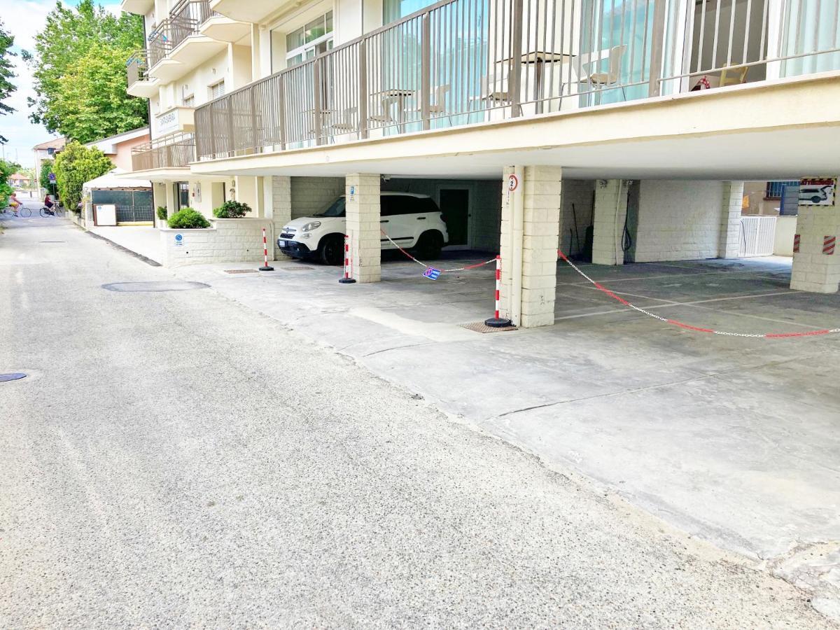 Santa Barbara Hotel & Apartments ベラーリア・イジェア・マリーナ エクステリア 写真
